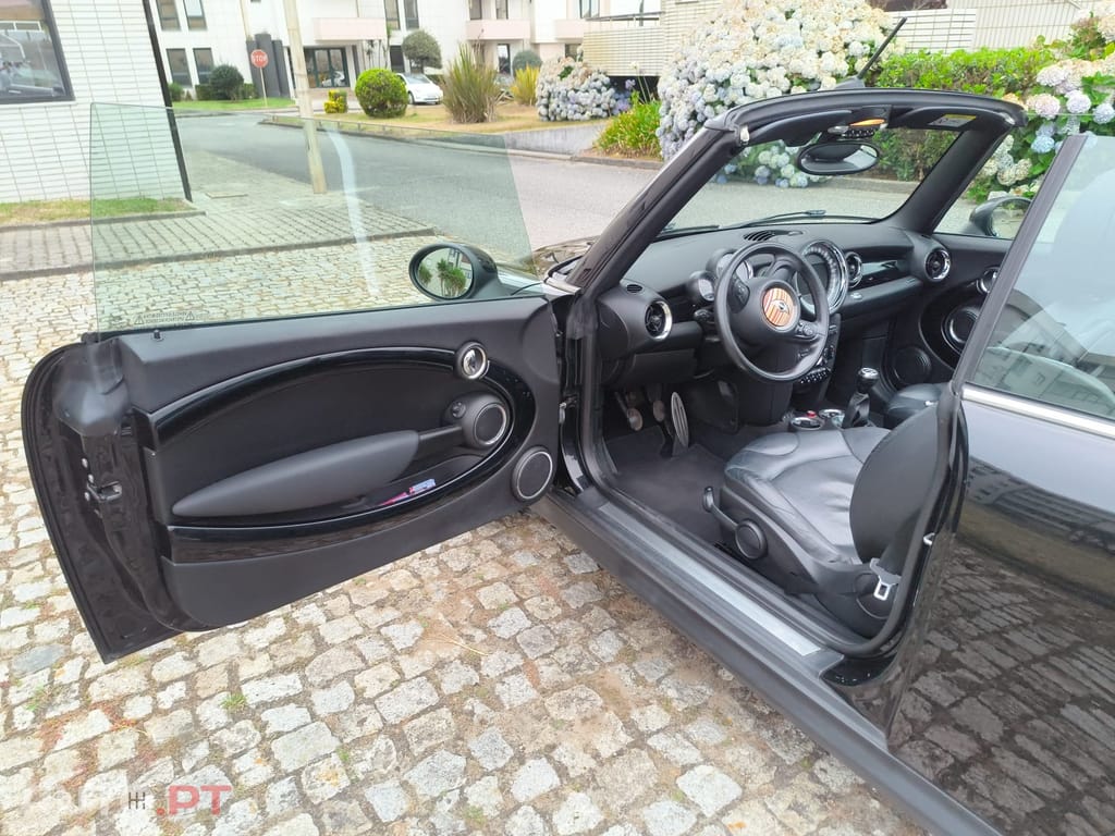 MINI Cooper R57 2015