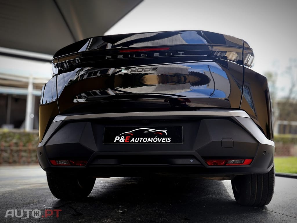 Peugeot E-3008 73 kWh GT