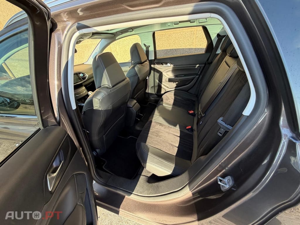 Peugeot 308 SW BlueHDI