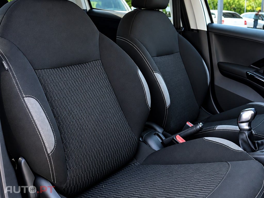 Peugeot 208 STYLE BLUE HDI