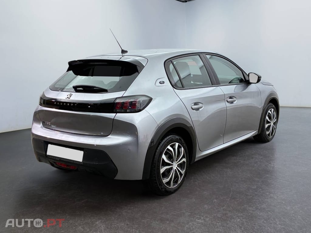 Peugeot E-208 50 kWh Active