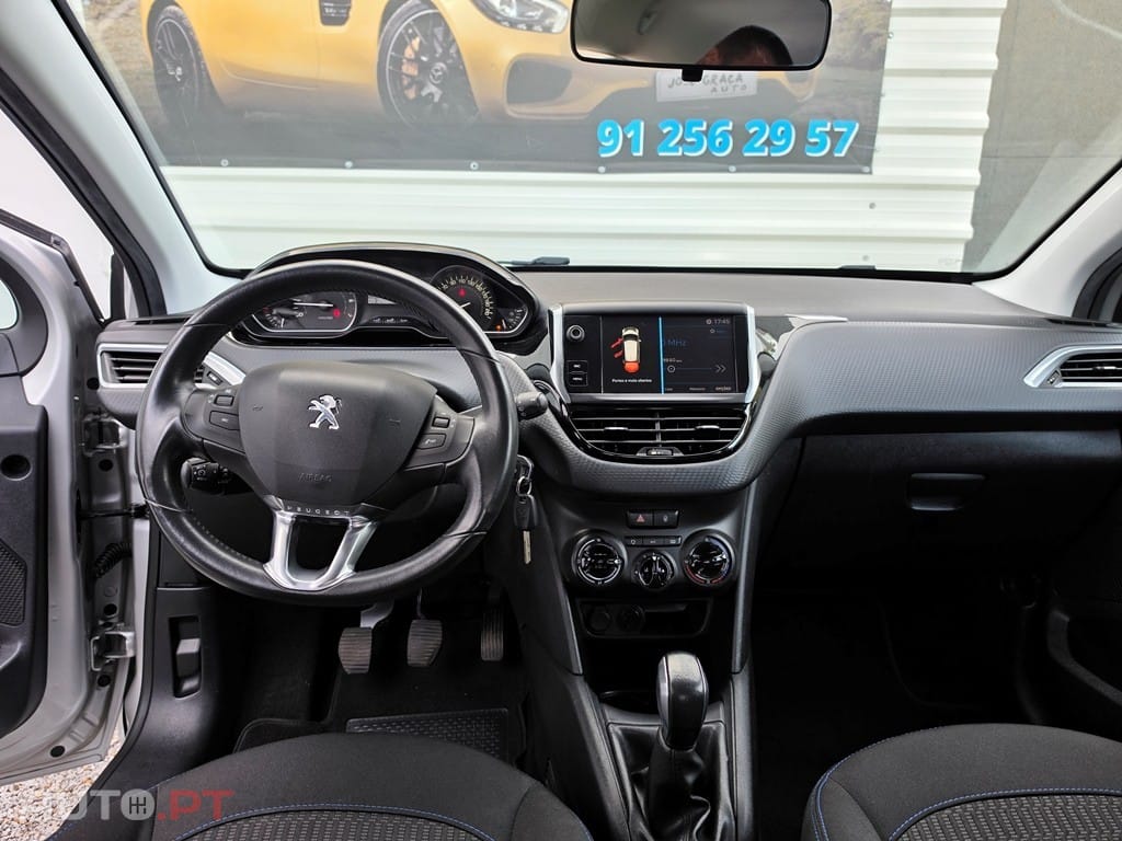 Peugeot 208 82 VTI Style