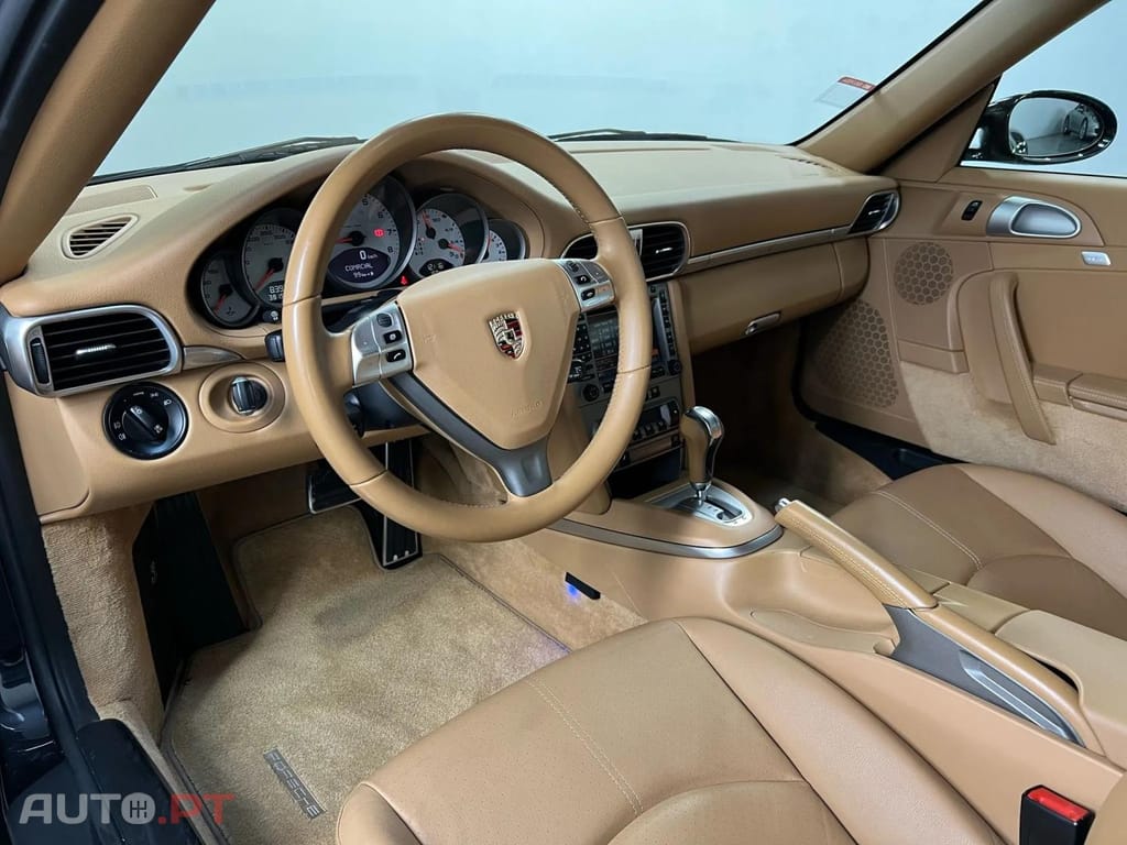 Porsche 911 Carrera 4S Coupe Tiptronic