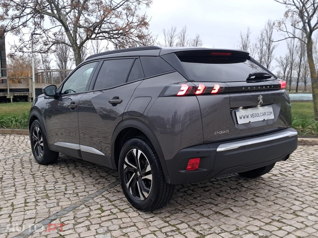 Peugeot 2008 PureTech 130 Allure Pack