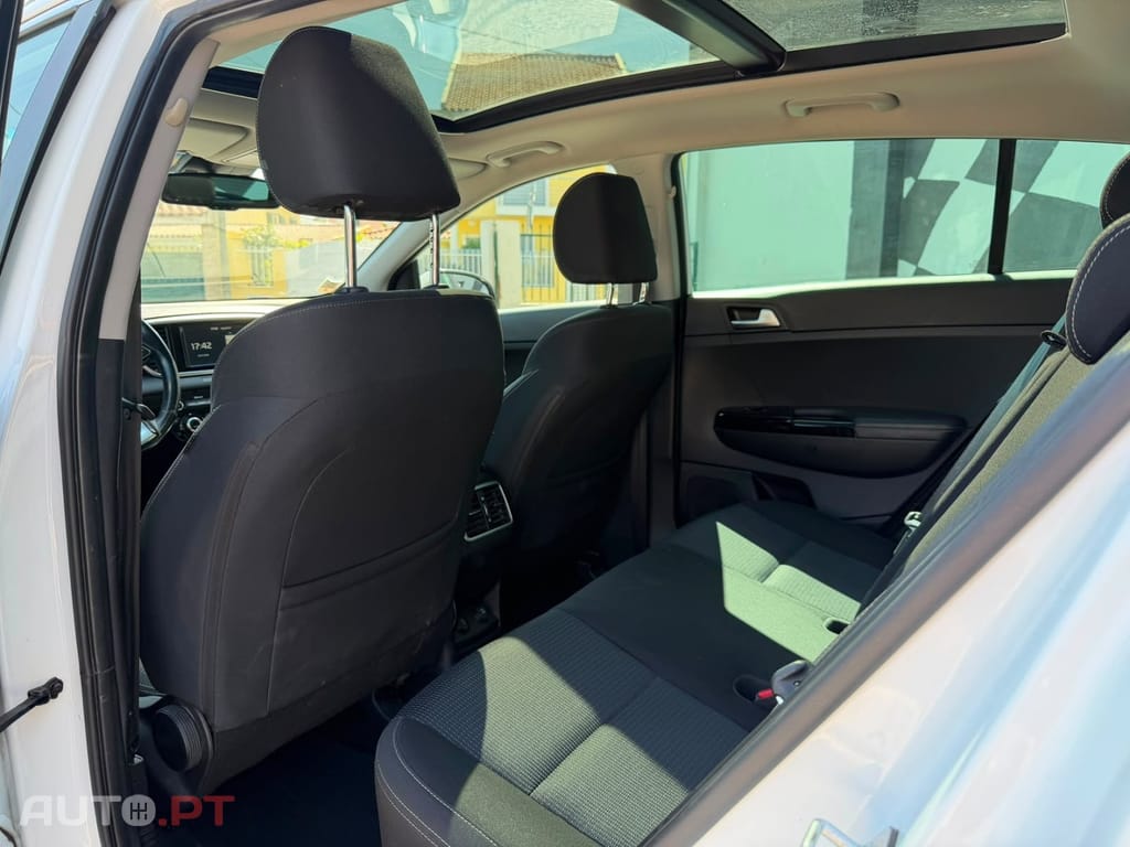 Kia Sportage 1.7 CRDi ISG GT Line 7DCT — fotografia 8