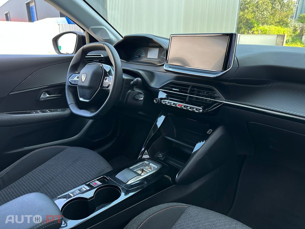 Peugeot E-208 50 kWh Style