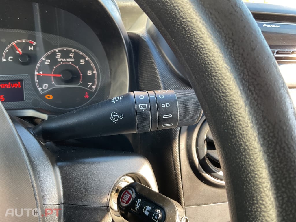 Fiat Fiorino 1.3 M-jet Adventure com 1GD