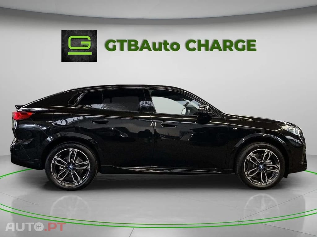 BMW iX2 xDrive30 M Sport