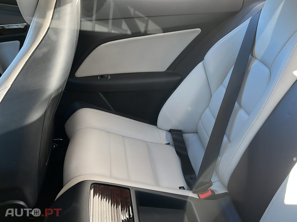 Mercedes-Benz E 220 Advangard