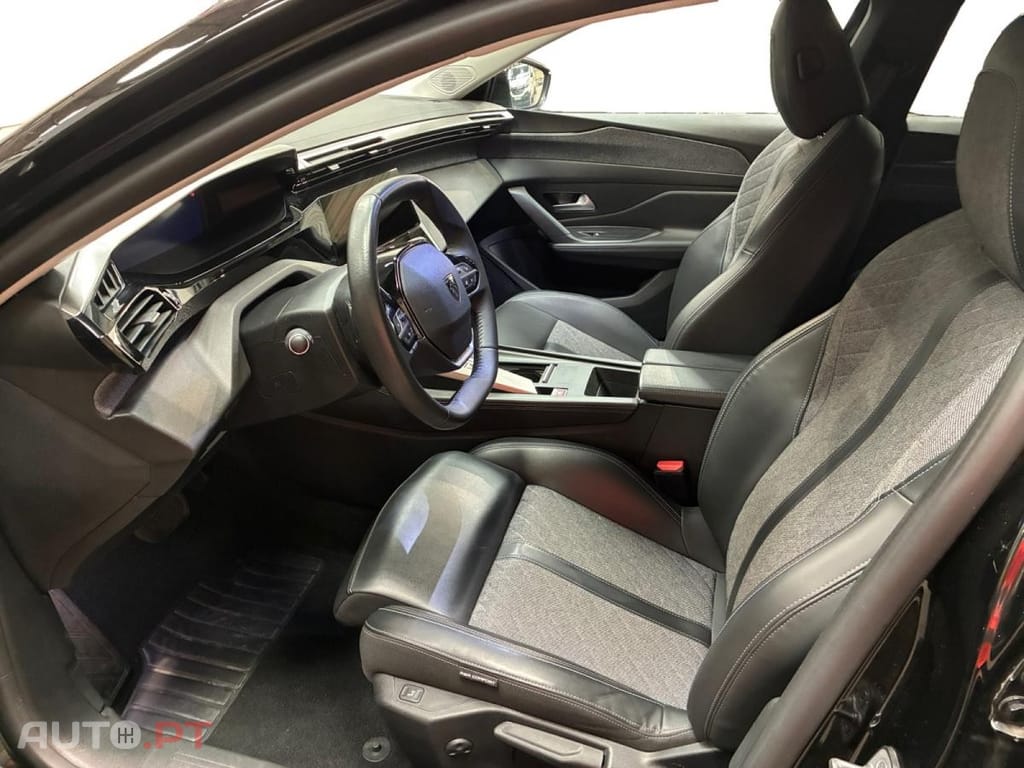 Peugeot 408 1.2 PureTech Allure EAT8