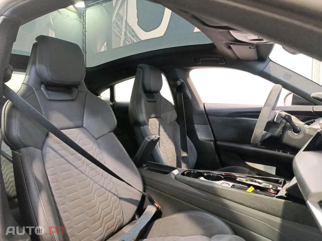 Audi E-Tron quattro