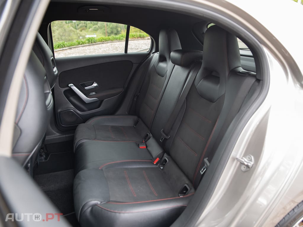 Mercedes-Benz A 180 D AMG Line Auto