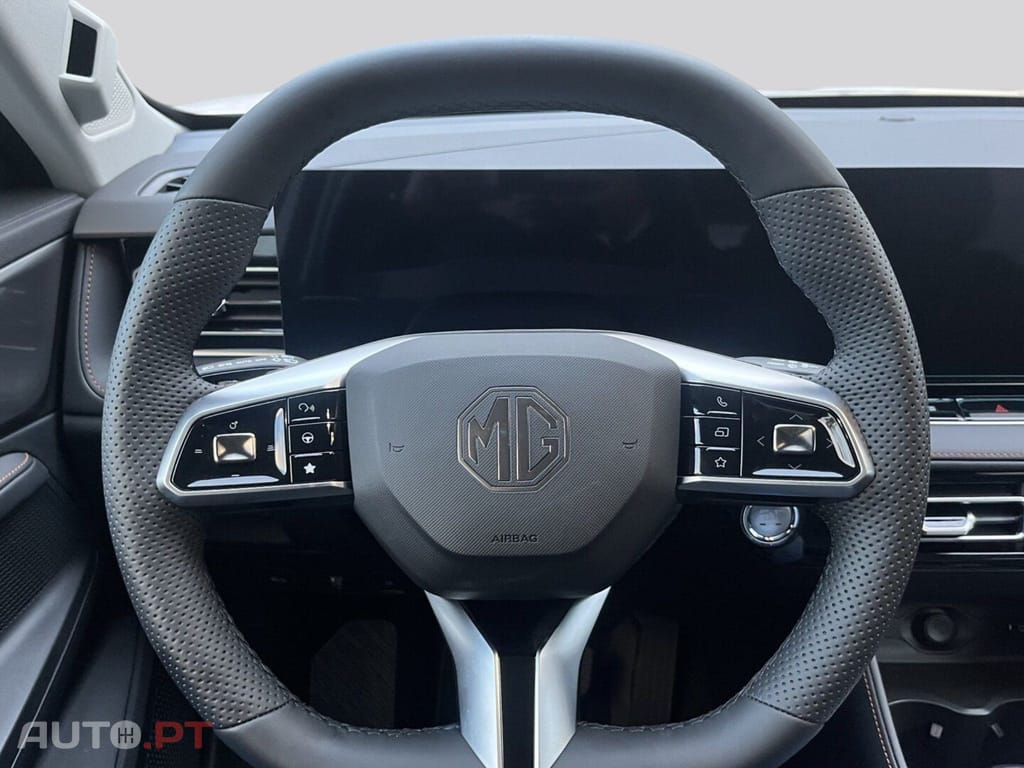 MG EHS I.V.A DEDUTIVEL PHEV LUX MY24 360°