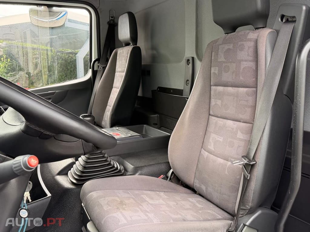 Mercedes-Benz 280 ESTRADO DE 8700 mm