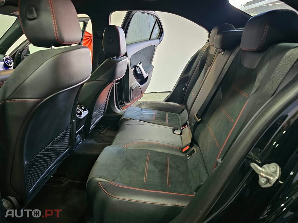 Mercedes-Benz A 250 e AMG Line