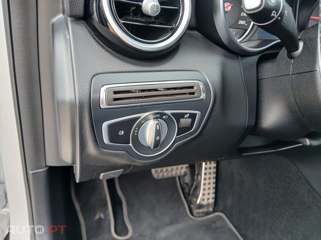 Mercedes-Benz C 220 d 9G-TRONIC AMG Line