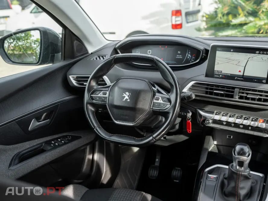 Peugeot 3008 1.2 PureTech Style
