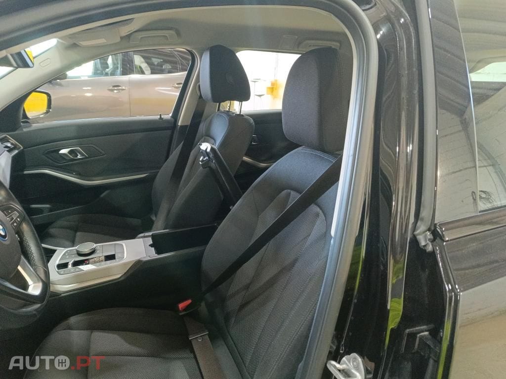 BMW 320 e Auto