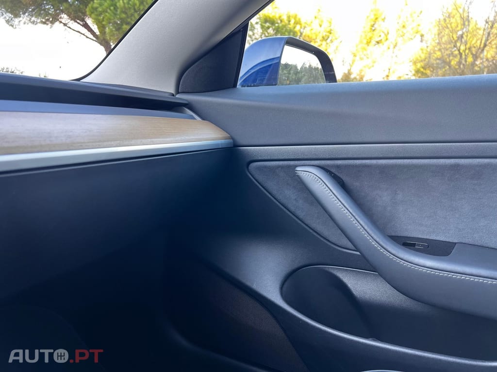 Tesla Model 3 Standard Range Plus RWD