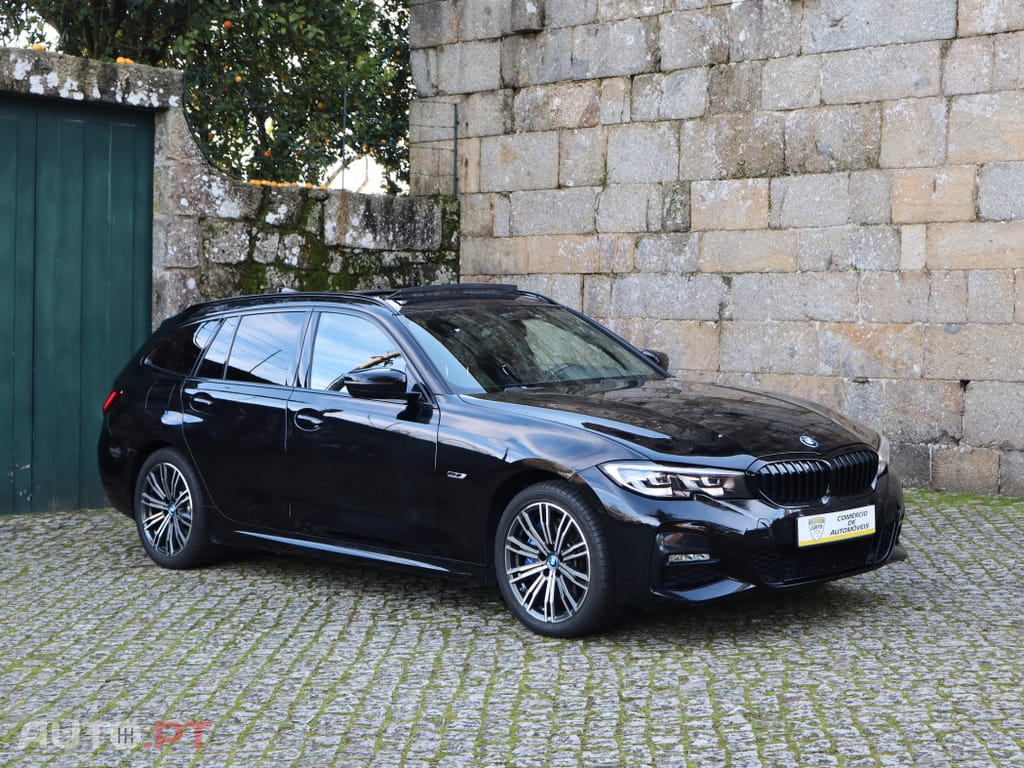 BMW 330 e Touring Pack M Auto.