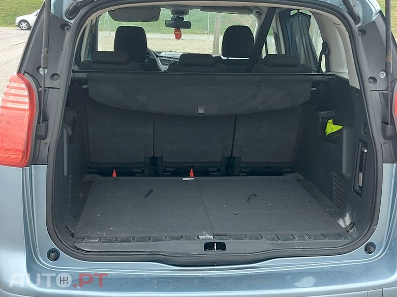 Peugeot 5008 1.6 HDI Executive