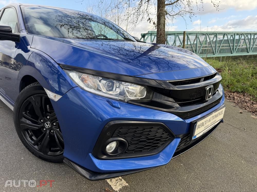 Honda Civic 1.0 i-VTEC Dynamic CVT