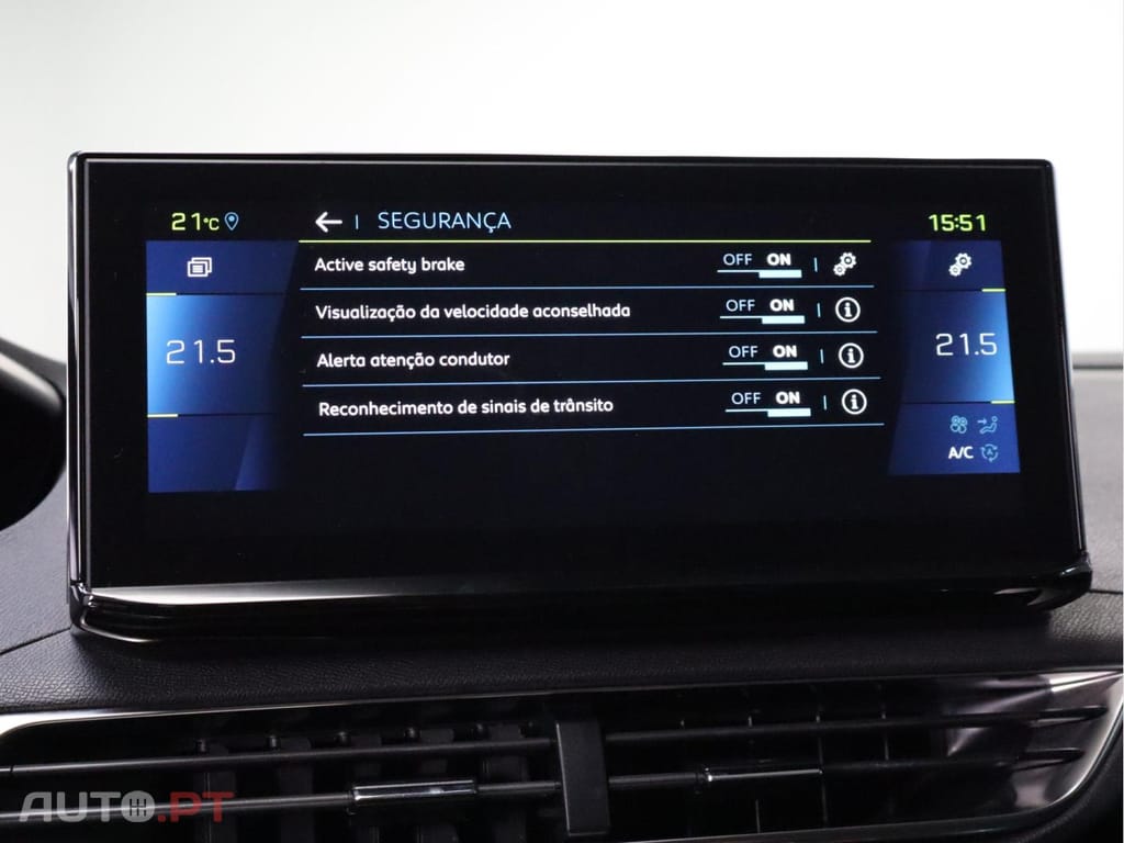 Peugeot 3008 1.6 Hybrid Allure e-EAT8