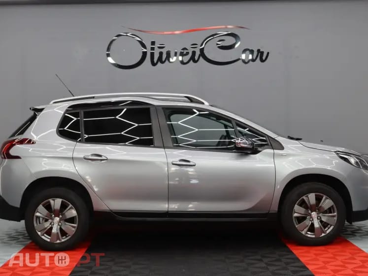 Peugeot 2008 1.5 BlueHDi Style — fotografia 2