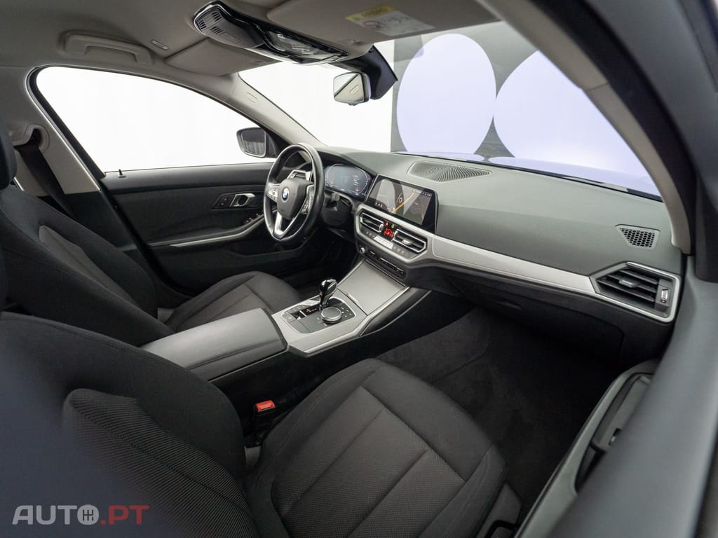 BMW 320 d Auto