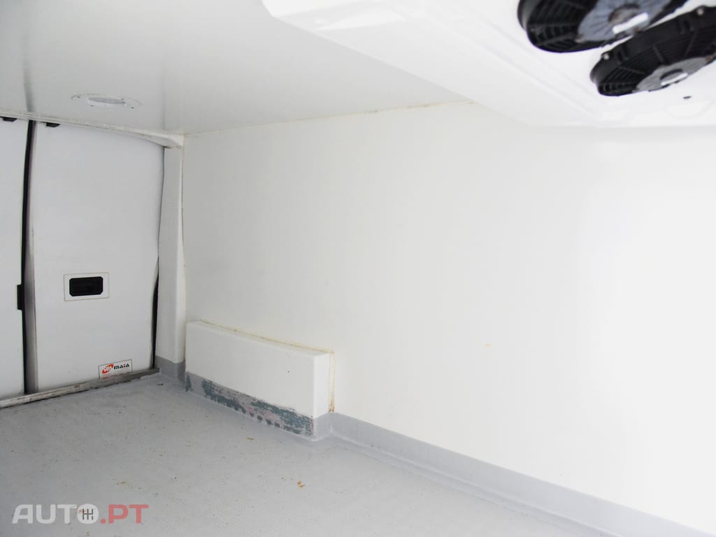 Volkswagen Transporter 2.0 TDI Longa Extra AC - C/FRIO