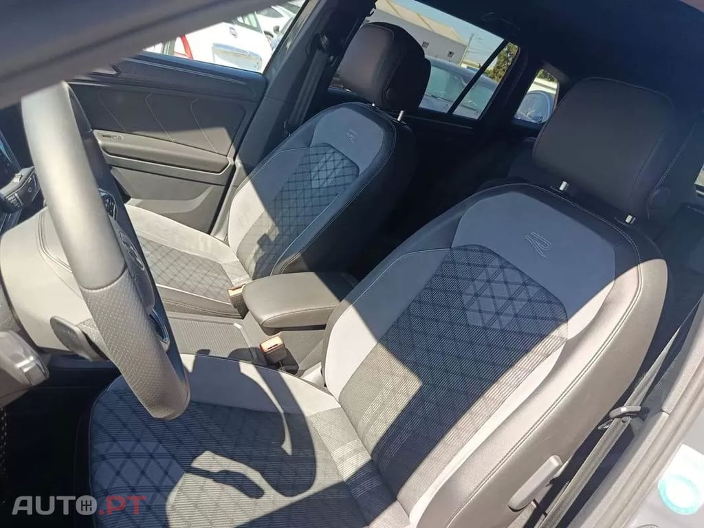 Volkswagen Tiguan  1 4 Ehybrid Opf Dsg R  Line