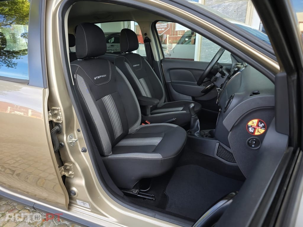 Dacia Sandero Stepway TCe 90 Ambiance