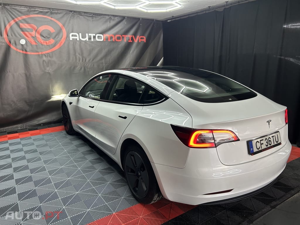 Tesla Model 3 Tração Traseira Standard