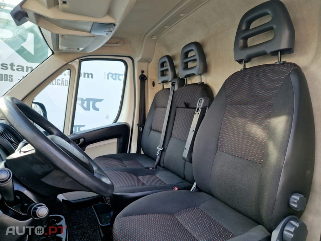 Peugeot Boxer 2.0 BlueHDi 335 L3H2 Premium