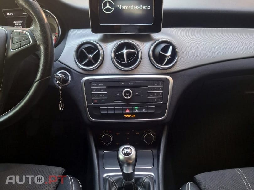 Mercedes-Benz GLA 180 d Urban