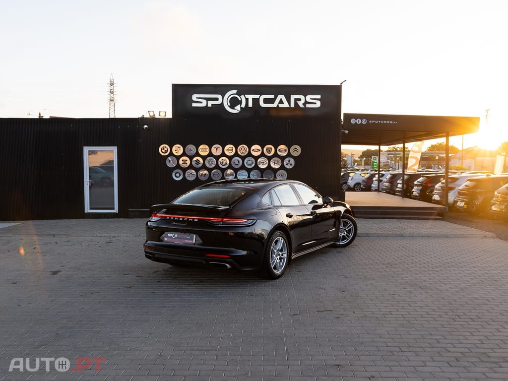 Porsche Panamera 4