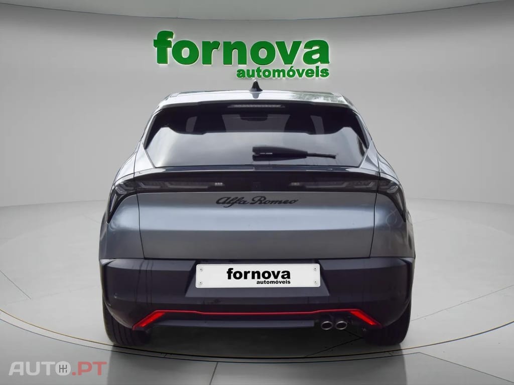 Alfa Romeo Junior 1.2 Sport Speciale Q4 eDCT6