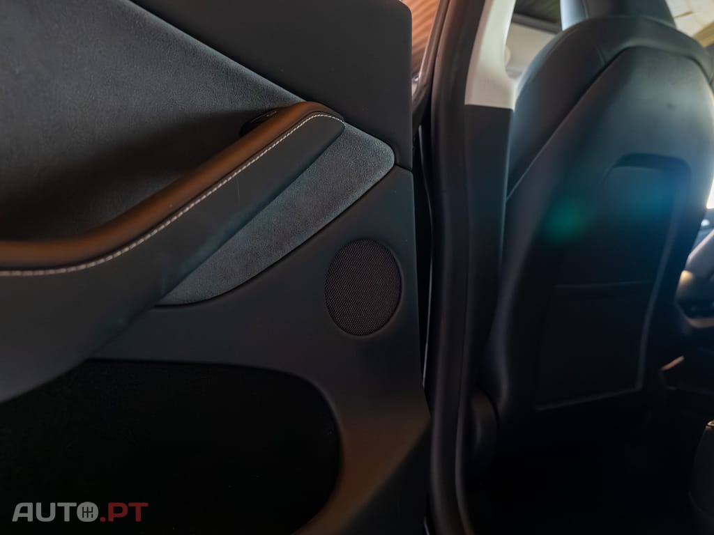 Tesla Model Y Performance Tração Integral