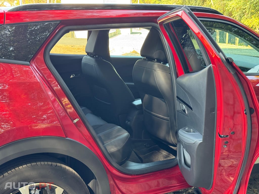 Peugeot E-2008 50 kWh Allure