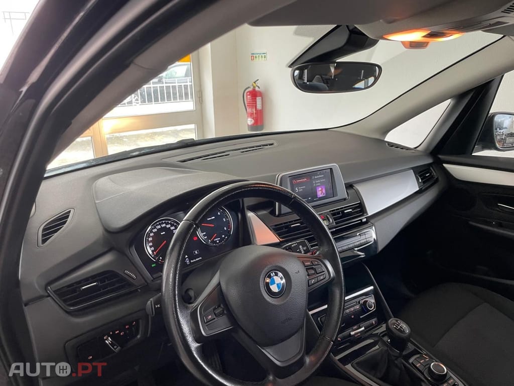 BMW 216 d Line Luxury