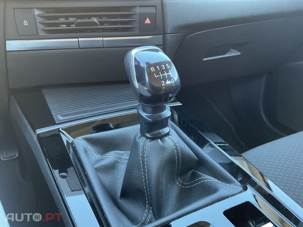 Opel Astra Sports Tourer 1.2 T Edition