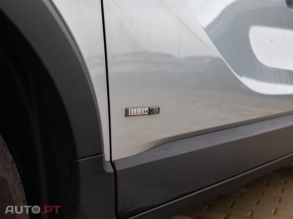 Opel Crossland 1.2 T Design & Tech