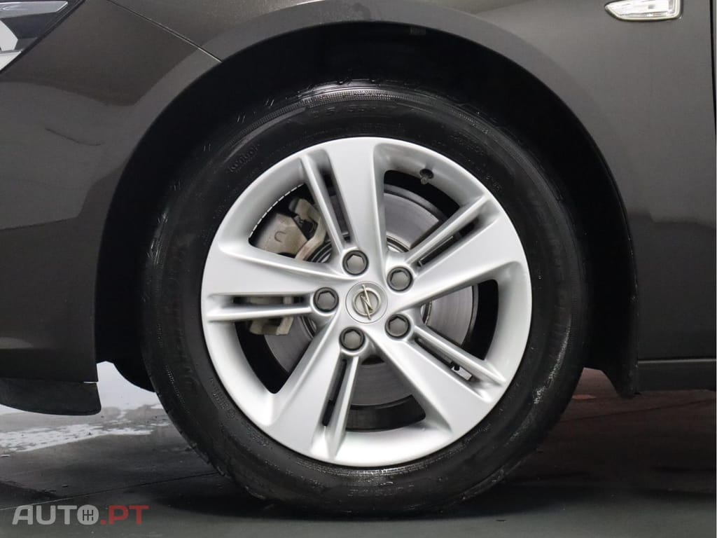 Opel Insignia 1.5  Business Edition ST