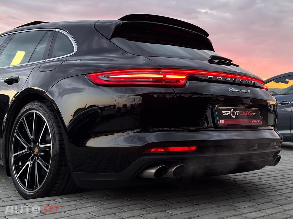 Porsche Panamera 4 E-Hybrid