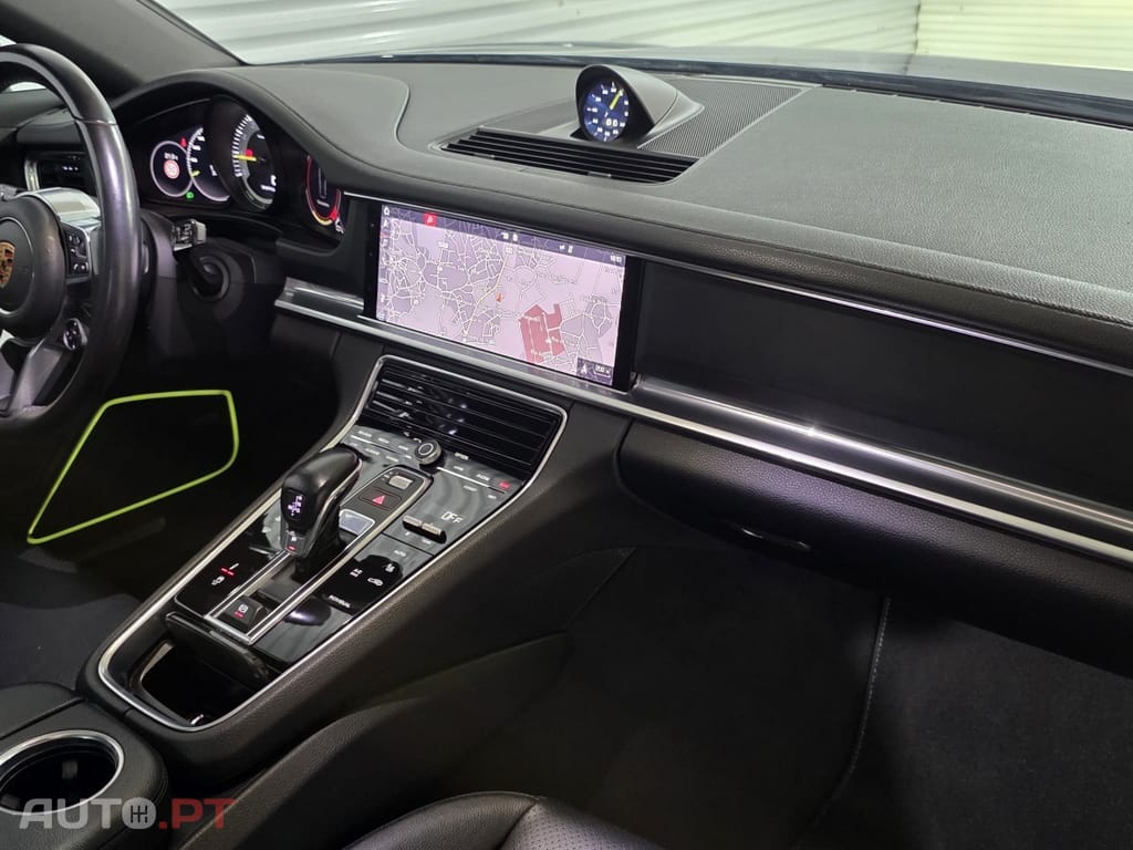 Porsche Panamera 4 E-Hybrid Platinum Edition — fotografia 30
