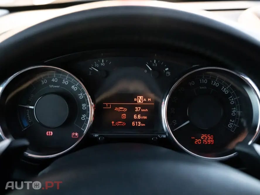 Peugeot 3008 2.0 HDi Hybrid4