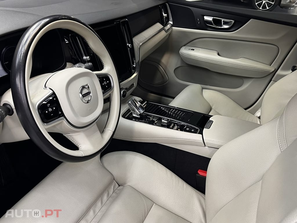 Volvo V60 2.0 T8 AWD TE Inscription Expression
