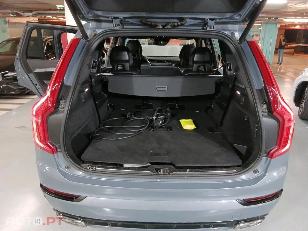 Volvo XC90 2.0 T8 PHEV R-Design AWD