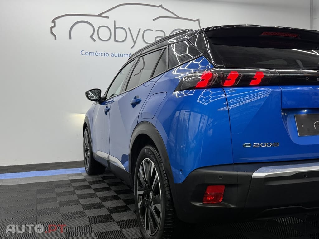 Peugeot E-2008 50 kWh GT