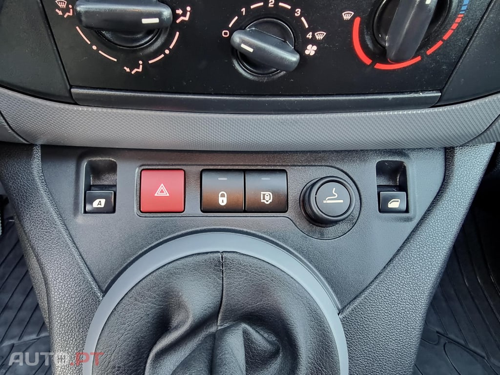 Peugeot Partner 1.6 BlueHDi L2 Premium